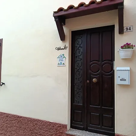 La Casita Del Pueblo * Иглесиас